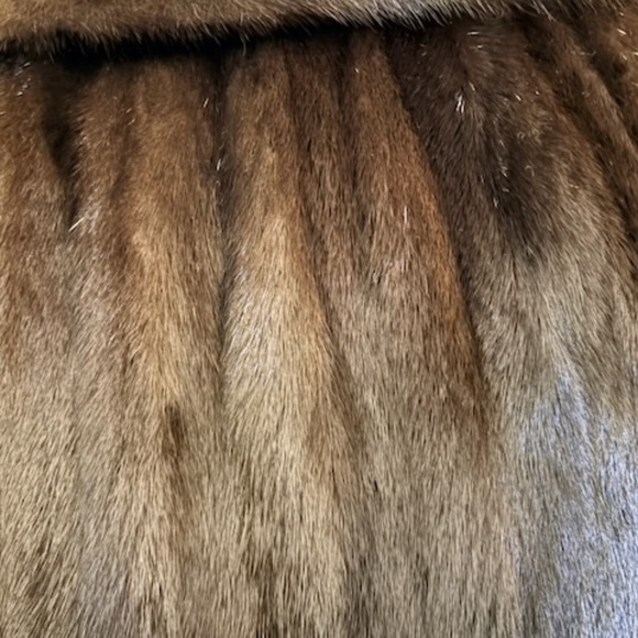 Vintage Neiman Marcus mink jacket, EUC, 1980s - Picture 14 of 15